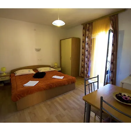 Apartament Marija *